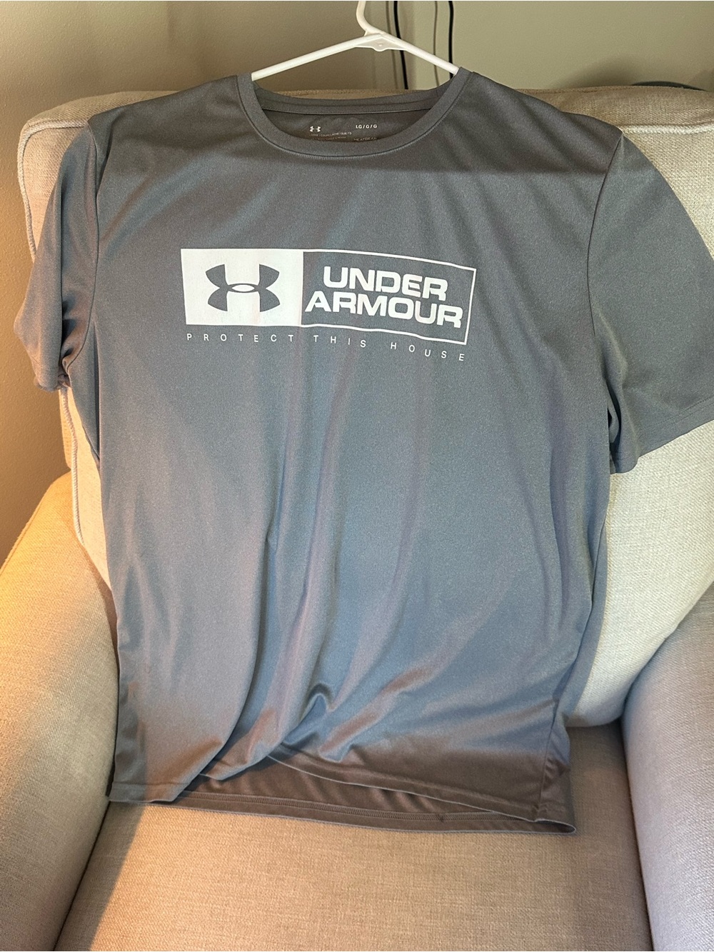 Under Armour Men's Gray Graphic Logo Short Sleeve Performance Tee